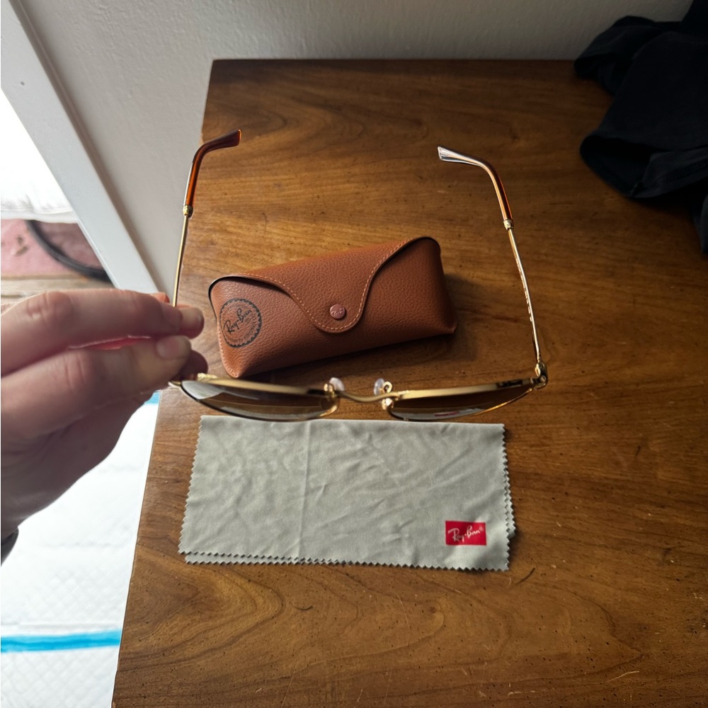 Ray-Ban Gold Frame Sunglasses with Brown Case